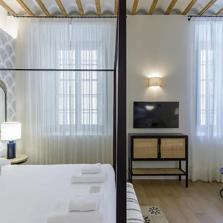 Palacio Vegafuente By Caleta Homes Appartamento