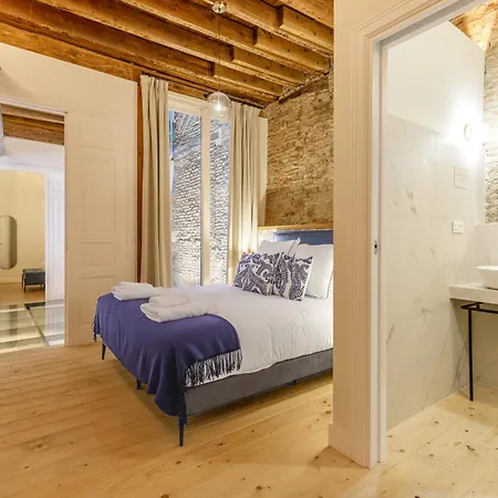 Palacio Vegafuente By Caleta Homes * Malaga