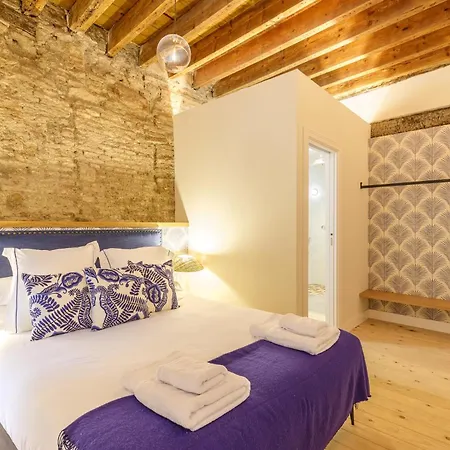 Palacio Vegafuente By Caleta Homes Malaga