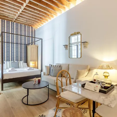 Palacio Vegafuente By Caleta Homes Apartment