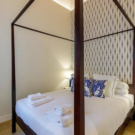 Palacio Vegafuente By Caleta Homes