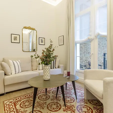 Palacio Vegafuente By Caleta Homes Malaga